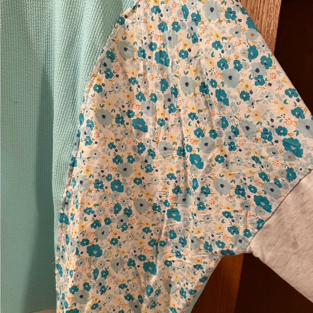 Floral Patchwork Blue and White Women's Top - Picture 6 of 7